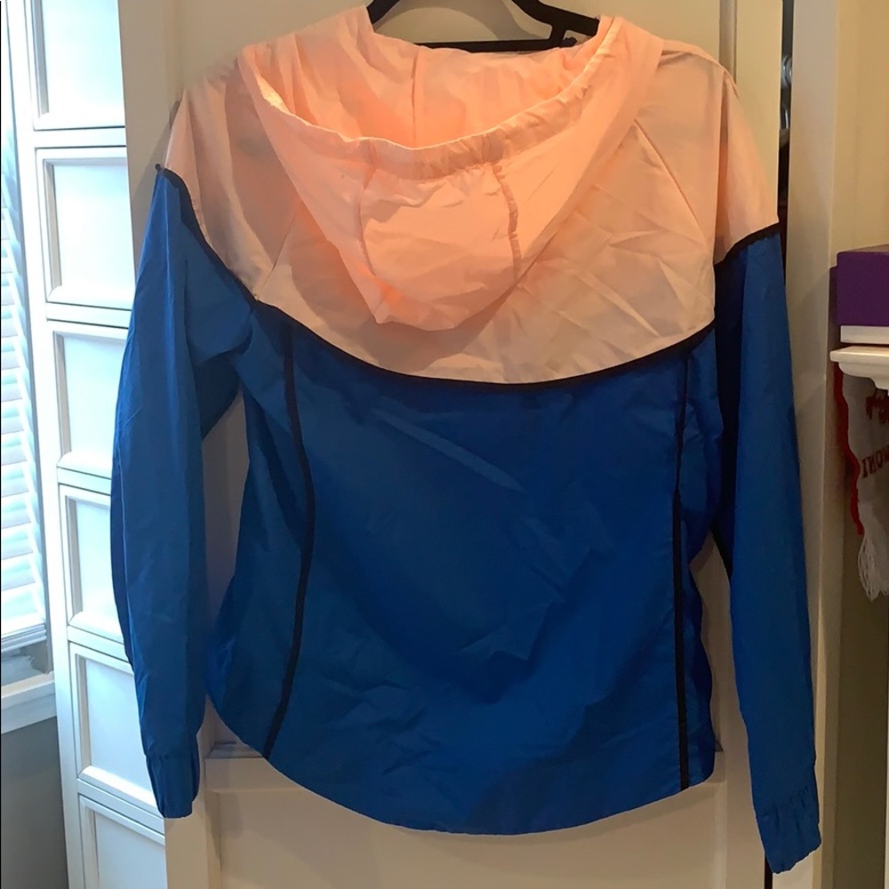 NWT Nike sportswear windrunner jacket - Picture 8 of 9